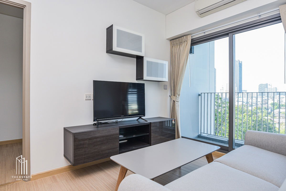 picture Whizdom Connect for rent, spacious 42.5 sq.m. unit with garden and green space views, open and airy, more spacious than average units. @ 22,000 baht - 2/7