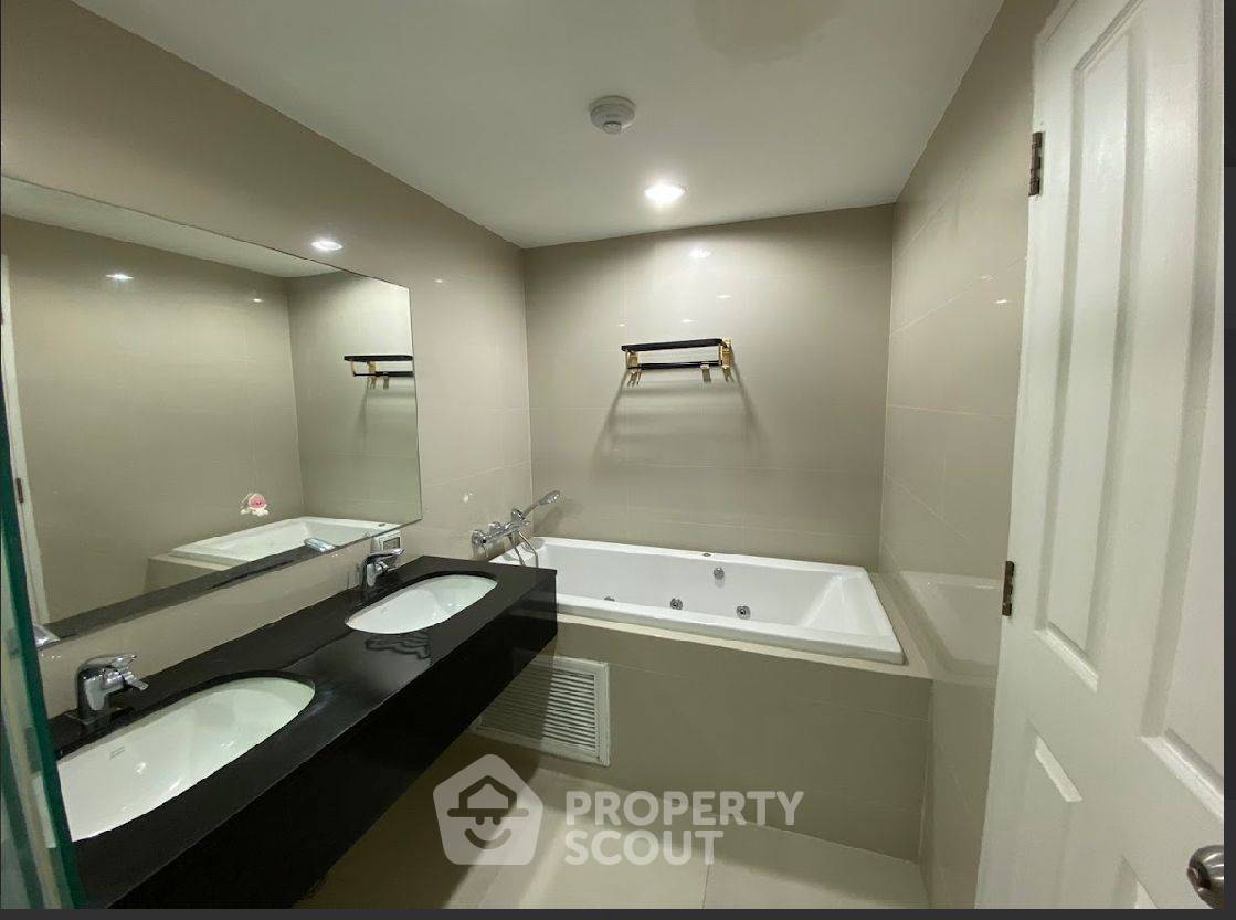 picture 5-BR Condo at Belle Grand Rama 9 near MRT Phra Ram 9 (ID 2016834) - 9/13