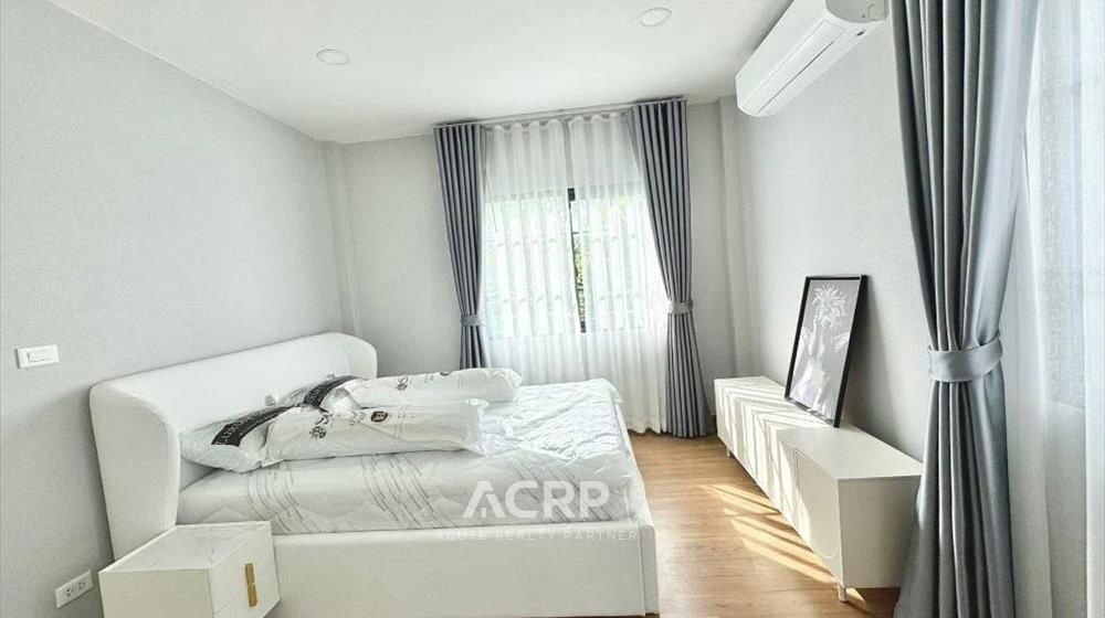 picture For rent: 2-story detached house in Centro Bangna Phase 2. Corner plot with garden access. Full - 8/12