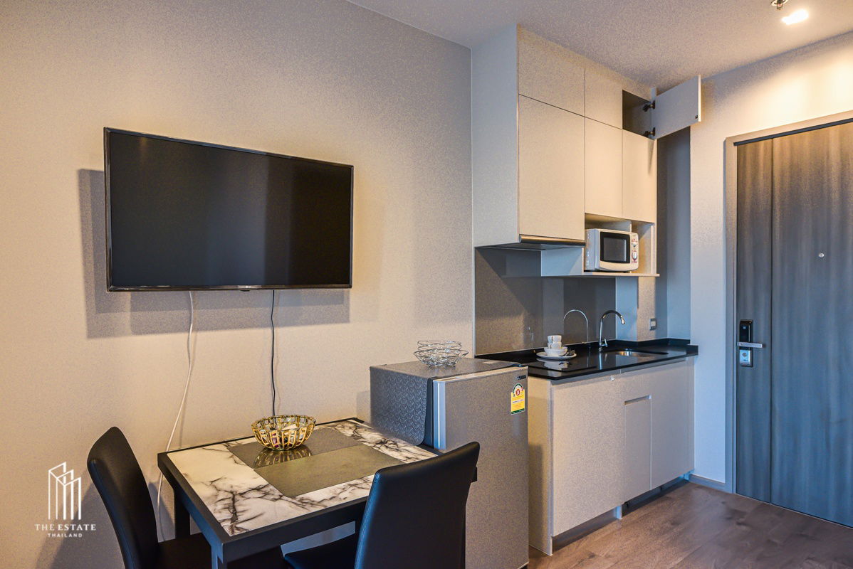 picture Whizdom Avenue Ratchada-Ladprao for rent, fully furnished and equipped with appliances, near MRT Lat Phrao @ 14,000 baht - 1/9