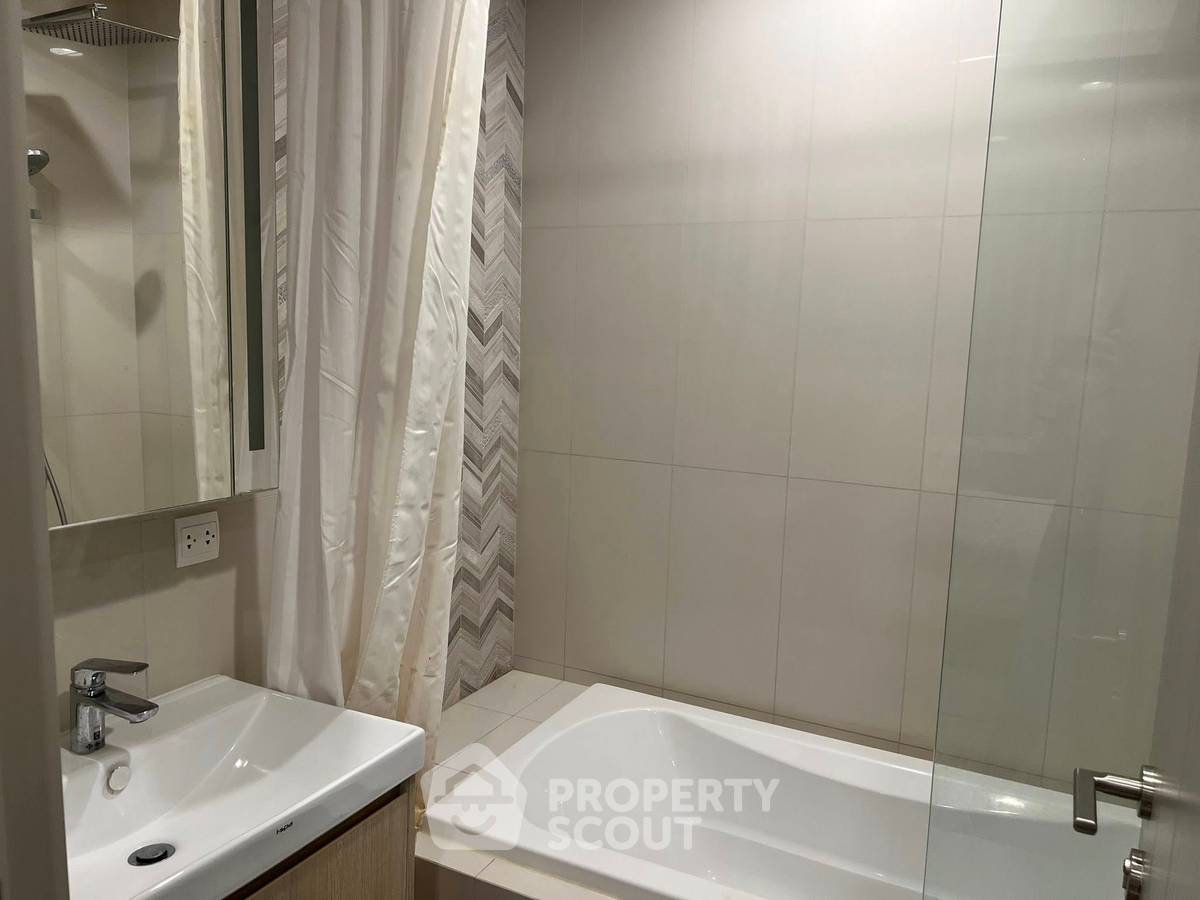 picture 1-BR Condo at Oka Haus Sukhumvit 36 near BTS Thong Lor (ID 2311925) - 3/10
