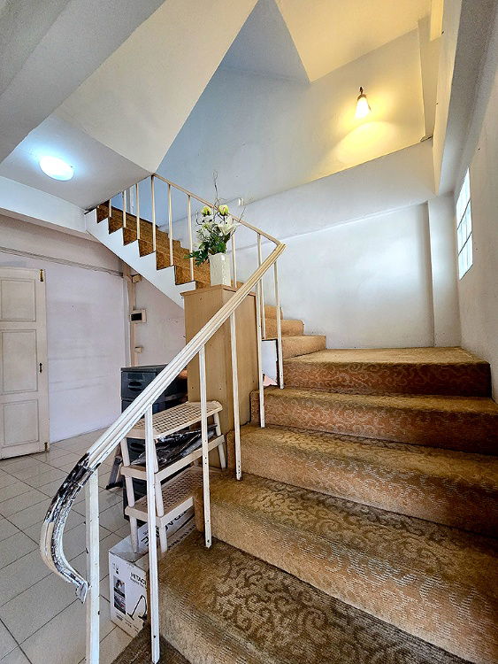 รูป อาคารพาณิชย์ 4 ชั้นครึ่ง ใจกลางกรุงเทพ (...ลด 4 ล้าน...) Supalai Place Sukhumvit 39 - รูปที่ 21/31