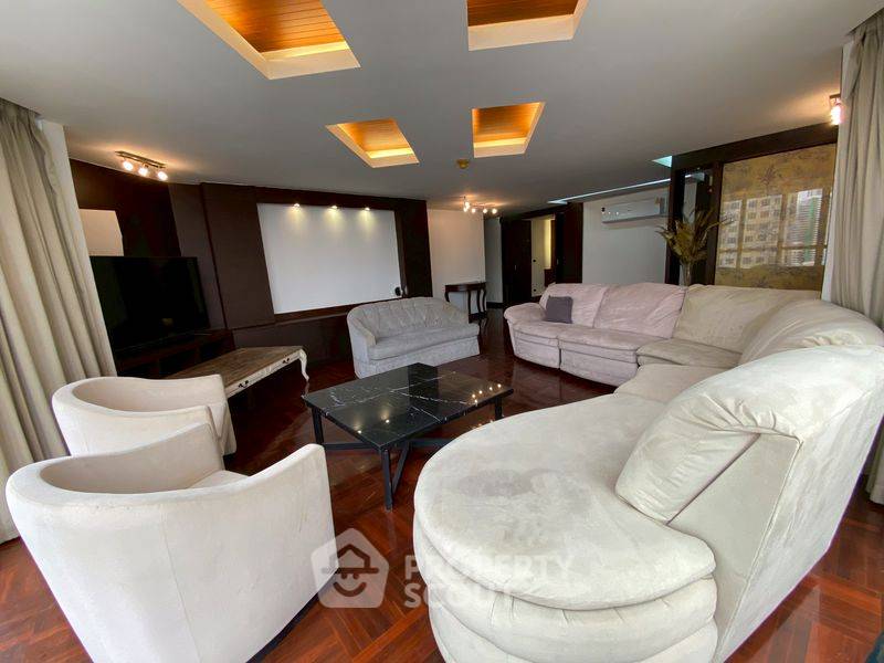 picture 4-BR Condo at City Lakes Tower Sukhumvit 16 Condominium near BTS Asok (ID 985084) - 2/27