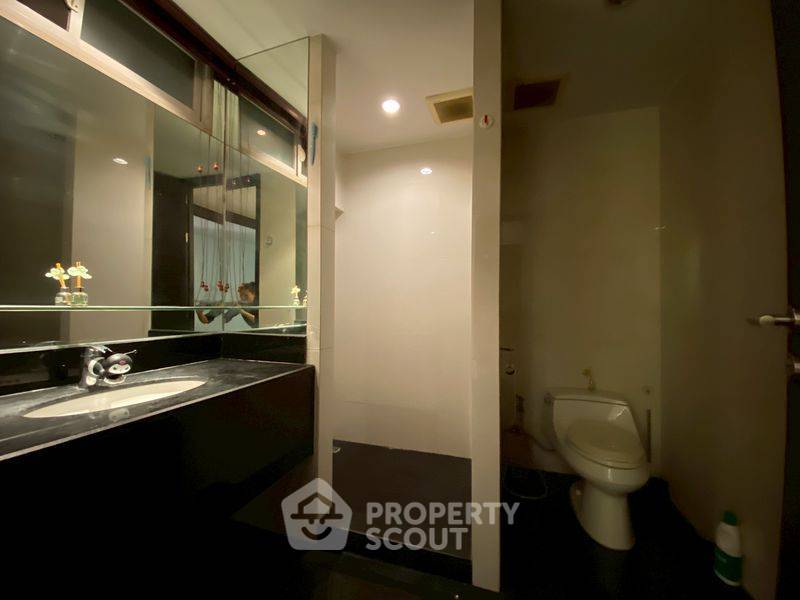picture 4-BR Condo at City Lakes Tower Sukhumvit 16 Condominium near BTS Asok (ID 985084) - 19/27