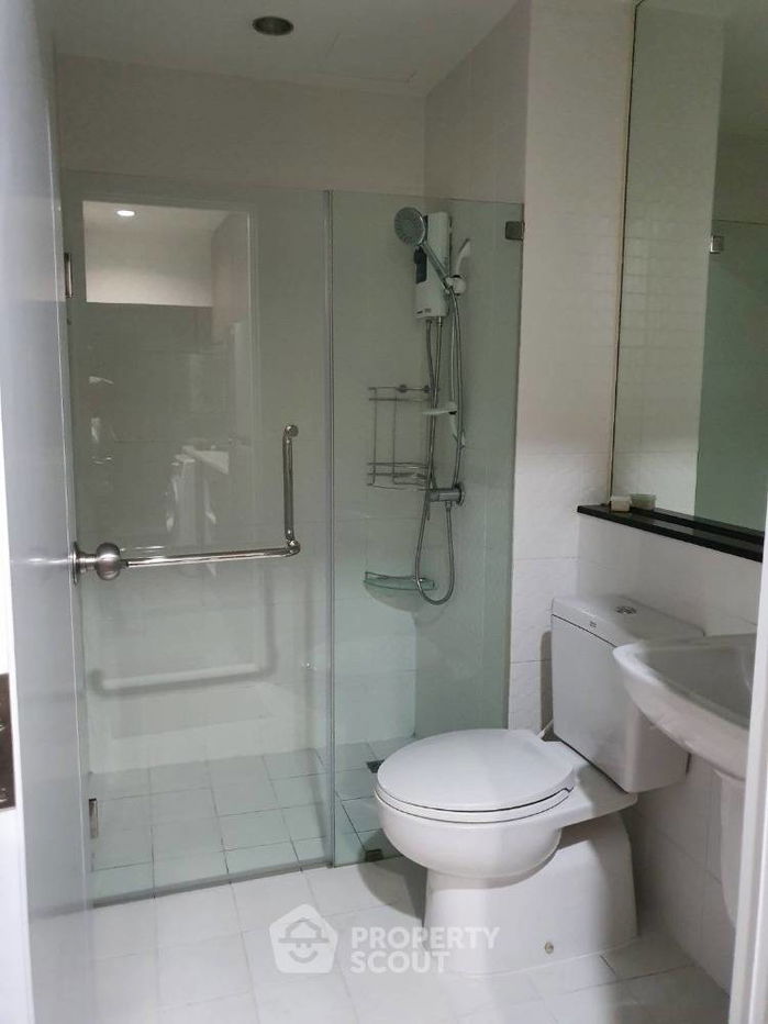 picture 2-BR Condo at The Tree Interchange near MRT Bang Pho (ID 730241) - 8/10