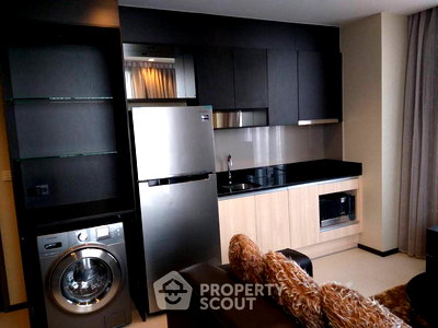 Condos for sale : 2-BR Condo at The Edge Sukhumvit 23 near MRT Sukhumvit (ID 824428)