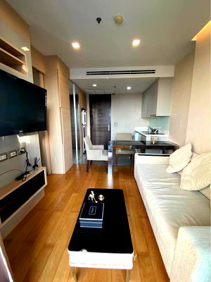 เช่าคอนโด MRT พระราม 9 : คอนโด 1-ห้องนอน ที่ ดิ แอดเดรส อโศก ใกล้ ARL มักกะสัน (ID 510437)