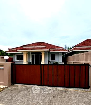 Houses for sale Stamford International University Hua Hin : 3-BR Villa in Hin Lek Fai (ID 2311895)
