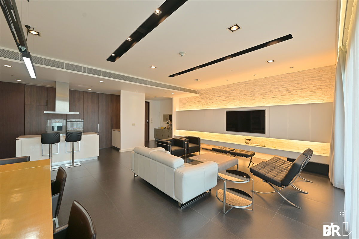 picture Rare Luxury Unit🔥 185 Rajadamri , Stunning Sport Club View ⛳ Near BTS Ratchadamri  - 12/26
