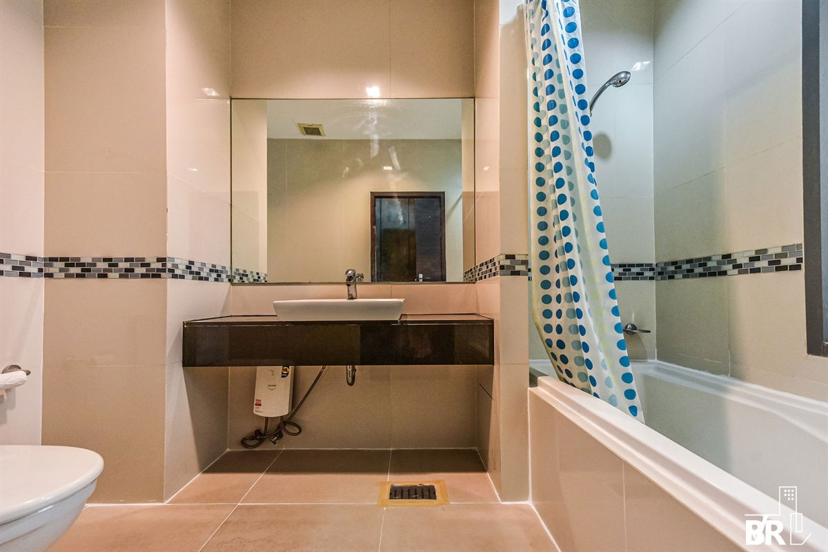 รูป Available for Rent ideo Q Phayathai 1B1B 40sqm. 22K/Month Call Khun Aumi0658209572 - รูปที่ 5/5