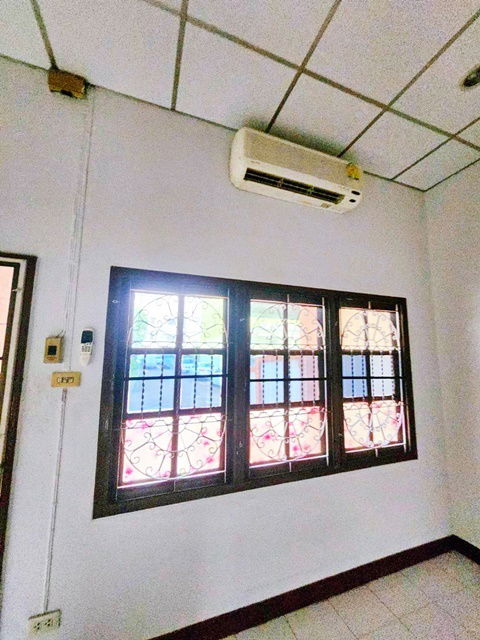 picture Nawamin 131-141 4bed 7-Eleven the lawn 2a/c opposite Lotus Thai Watsadu 3-story townhouse 11,999B- - 8/8