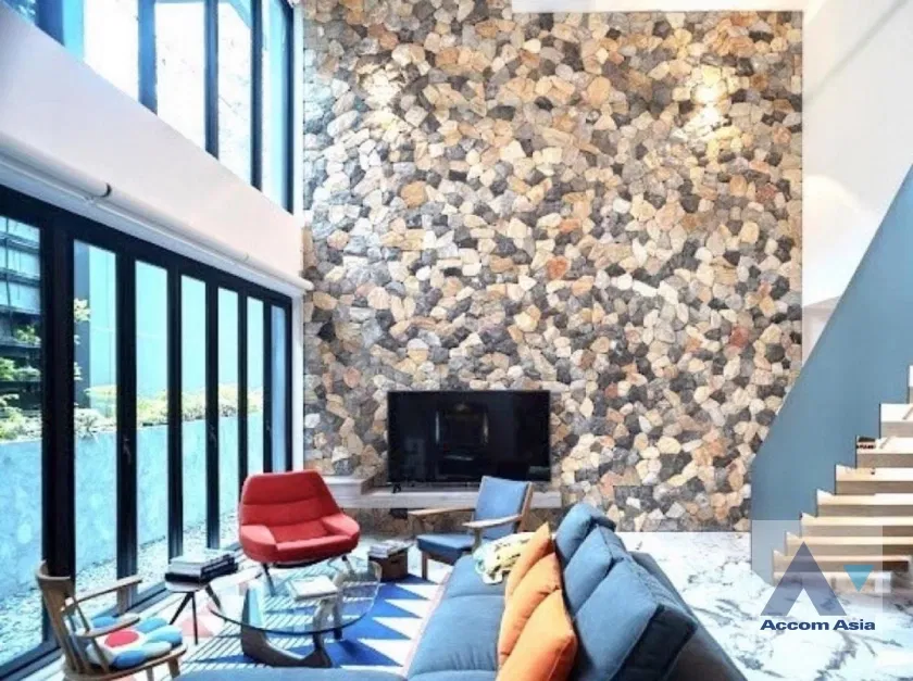 รูป 🔼🔽 AccomA 📩 Double High Ceiling,Duplex Condo 3 BR Condominium @Chalermnit Art De Maison (AA43551) - รูปที่ 2/5