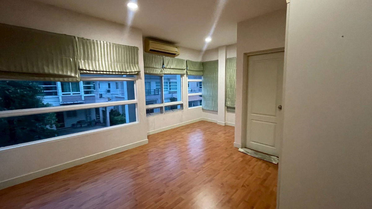 รูป บ้านเดี่ยว Modern Luxury บางกอกบูเลอวาร์ด ใกล้เมกาบางนา - รูปที่ 9/13