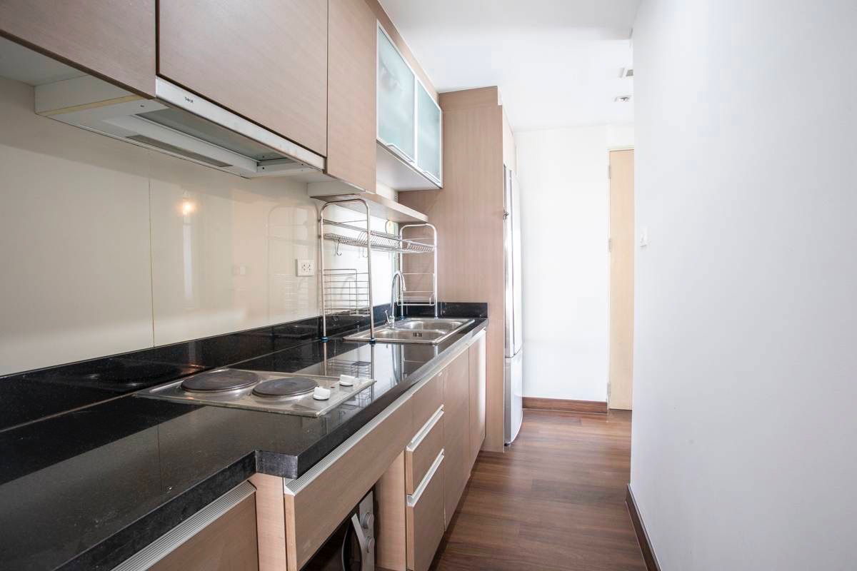 picture Nice and fully furnished room for rent , near BTS Ekamai only 500 m. - 5/9