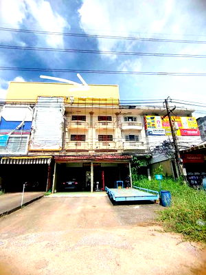 อาคารพาณิชย์  วิทยาลัยสันตพล อุดรธานี : อาคารพาณิชย์ 2 คูหา  3.5 ชั้น  มีดาดฟ้า  อุดรธานี ติดถนนมิตรภาพ