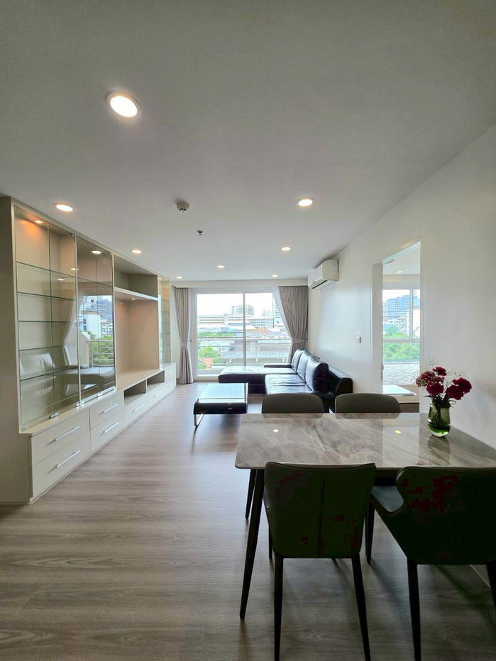 picture 🎯 🎯 Free with a very wide room, airy, good location in the center of Serene Place Sukhumvit 24 - 1/12