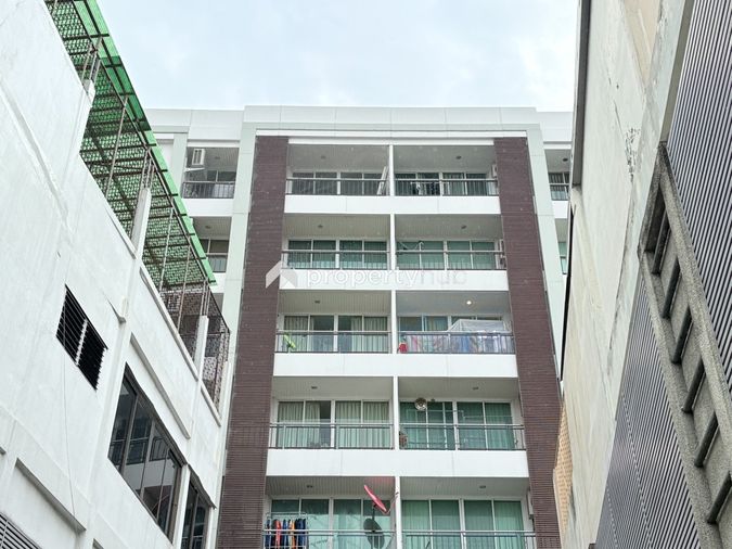 Baan Samsen Condominium