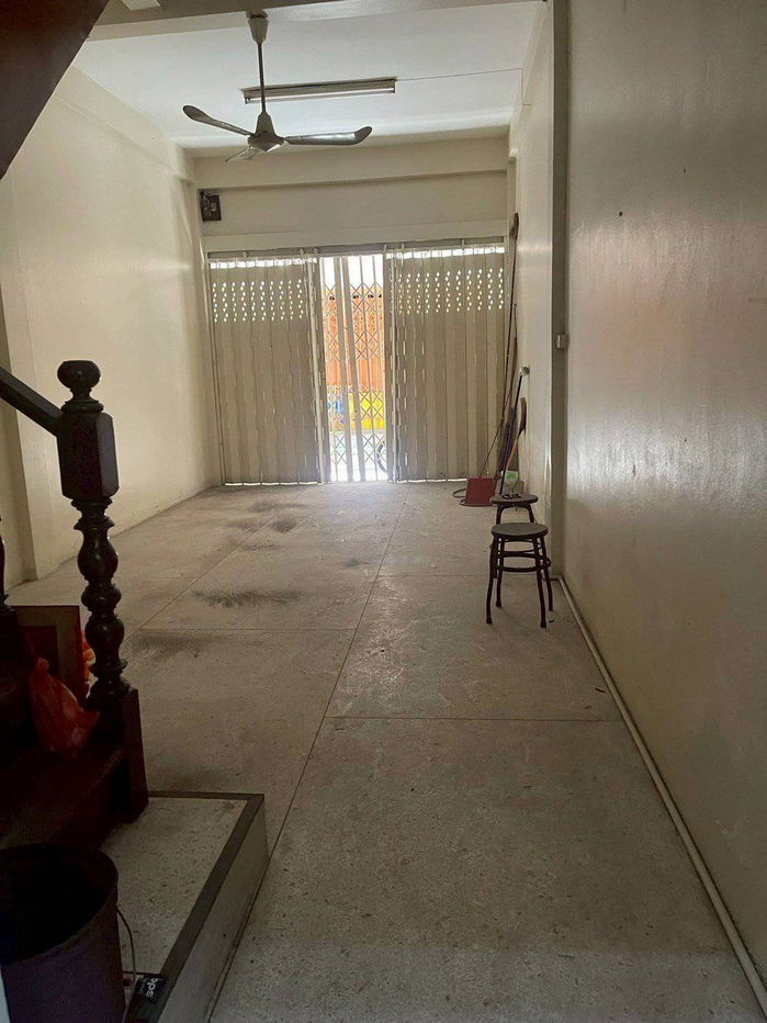 picture For sale, buy, lease, 3-story commercial building, central location, Phetchaburi Soi 5, near Pratunam, Ratchathewi, price 6,000,000 baht.ID: @951qfbfi - 2/7