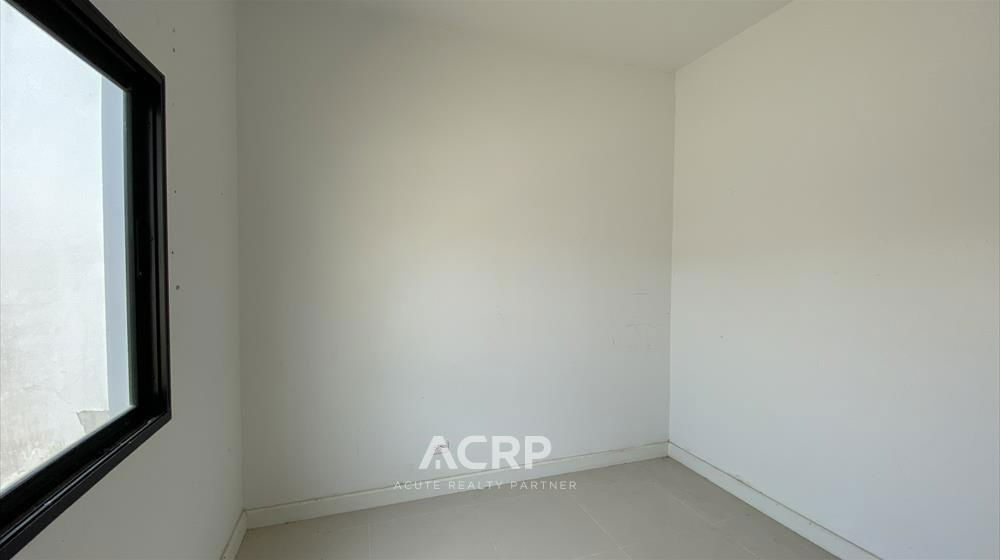 picture Modern Loft-Style 2-Storey Townhome for Sale – Chewa Home Pracha Uthit - 6/20