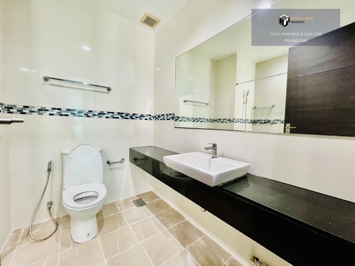 picture Ideo Q Phayathai | Newly renovated room with office space 🚝near BTS Phayathai #2025091711890 - 1/14