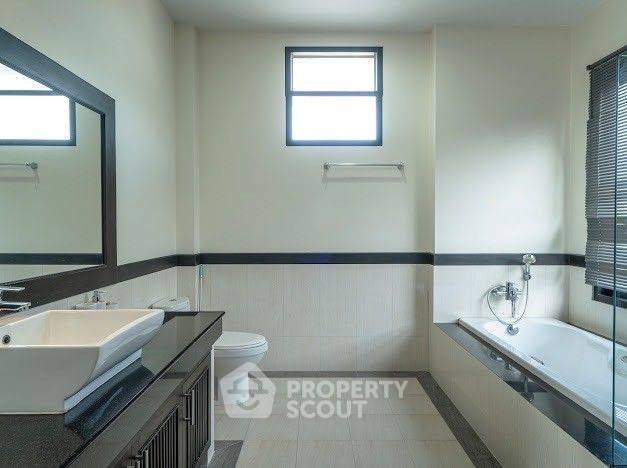 picture 3-BR Villa close to Chalong (ID 2312249) - 7/30