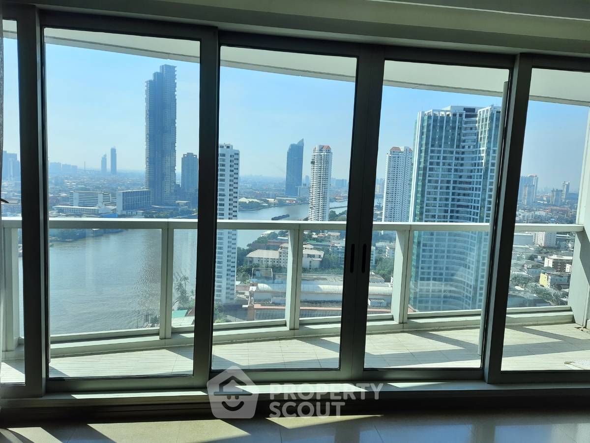 picture 3-BR Condo at The River Condominium near BTS Saphan Taksin (ID 512577) - 7/15