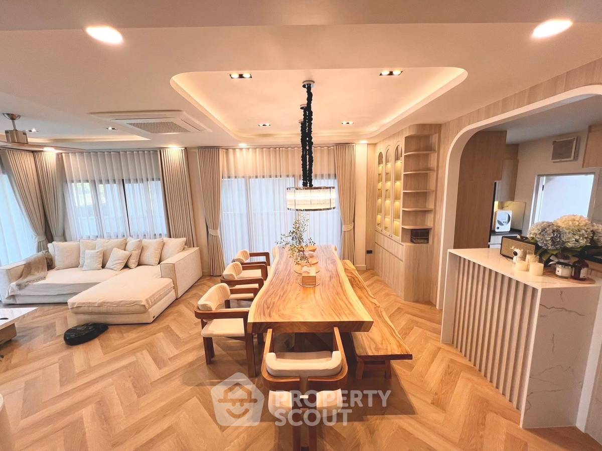 รูป บ้าน 5-ห้องนอน ที่ เซนโทร บางนา ใน บางแก้ว (ID 2311457) - รูปที่ 2/15