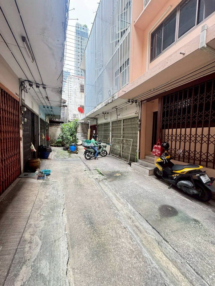 picture For sale, buy, lease, 3-story commercial building, central location, Phetchaburi Soi 5, near Pratunam, Ratchathewi, price 6,000,000 baht.ID: @951qfbfi - 7/7