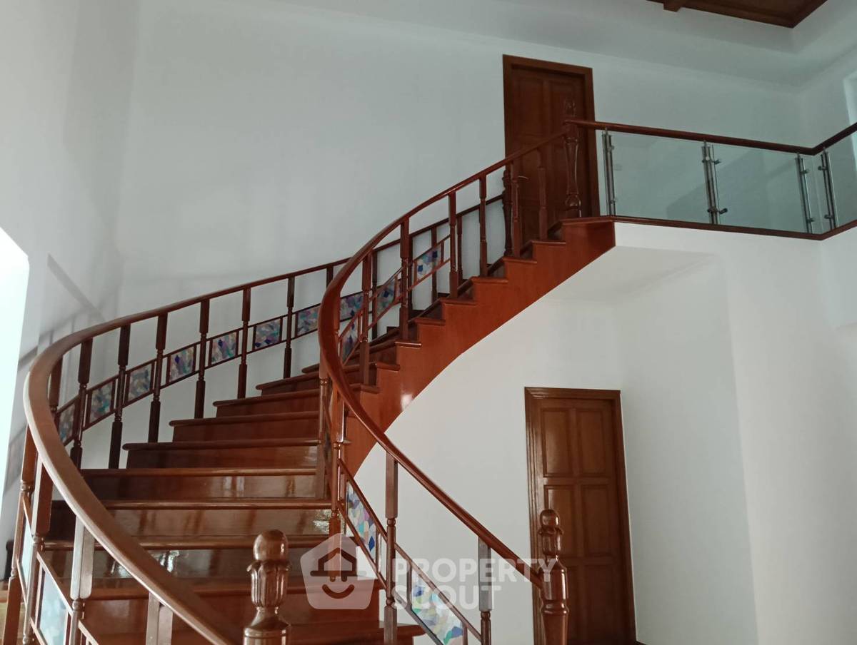 picture 5-BR Villa close to Phratamnak (ID 2079794) - 25/28