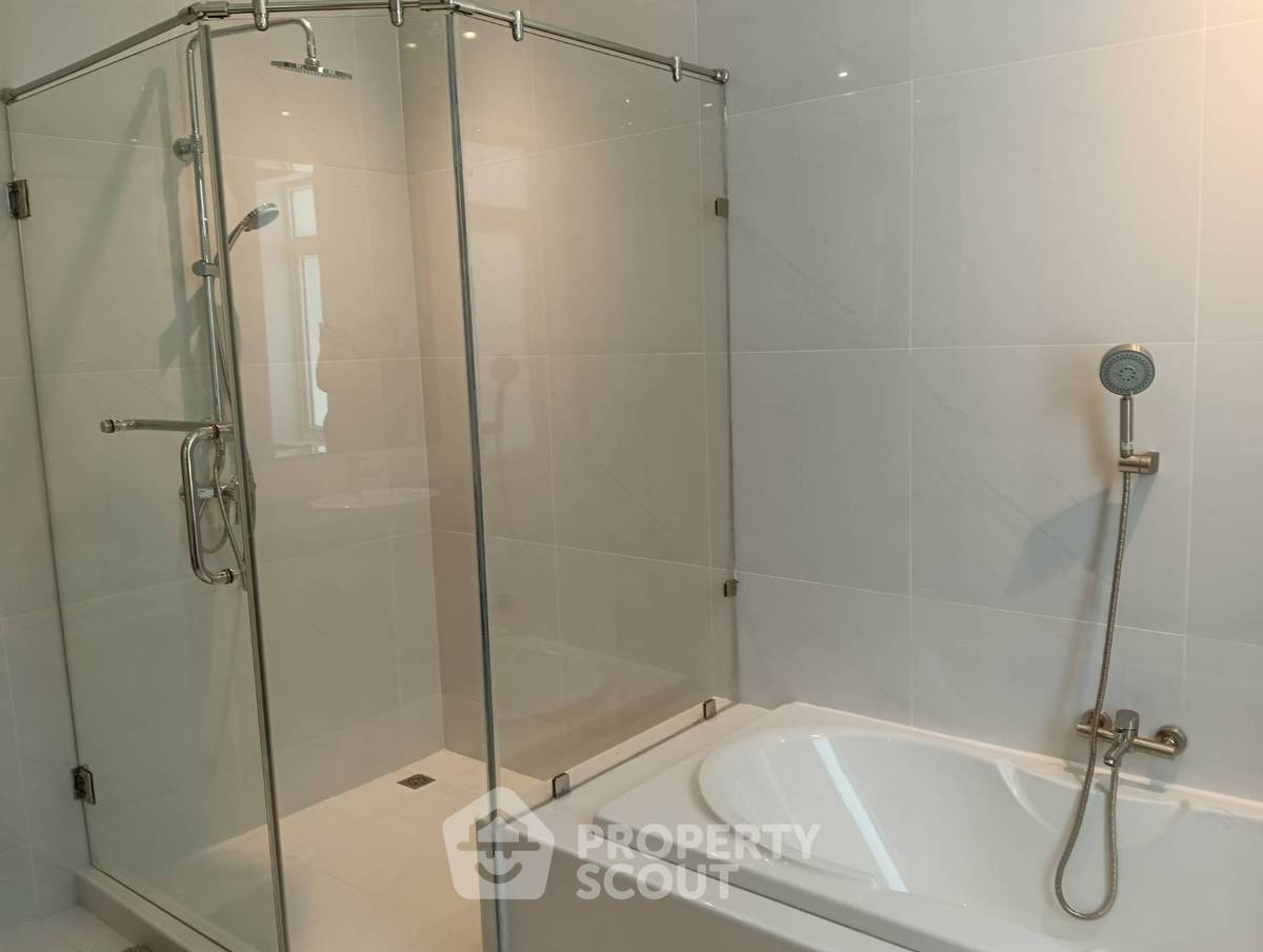 picture 5-BR Villa close to Phratamnak (ID 2079794) - 15/28