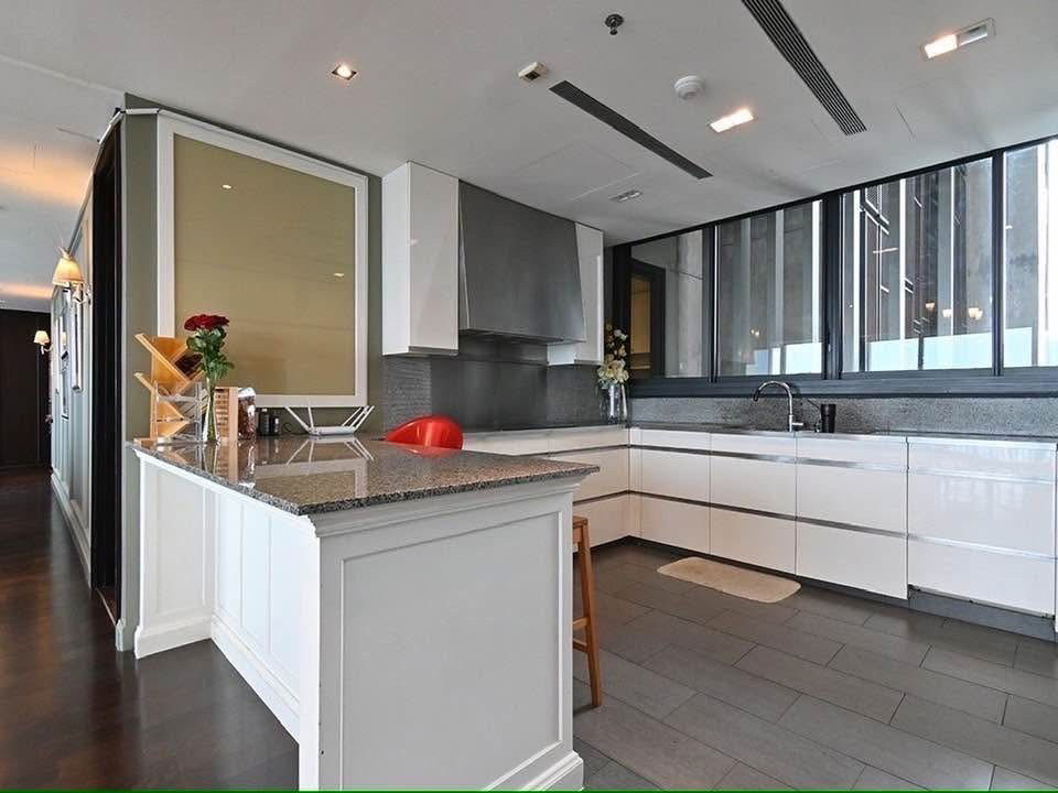picture ST223 For Rent – The Met Sathorn | Rare High-Floor Duplex with River & Bang Kachao View - 7/9