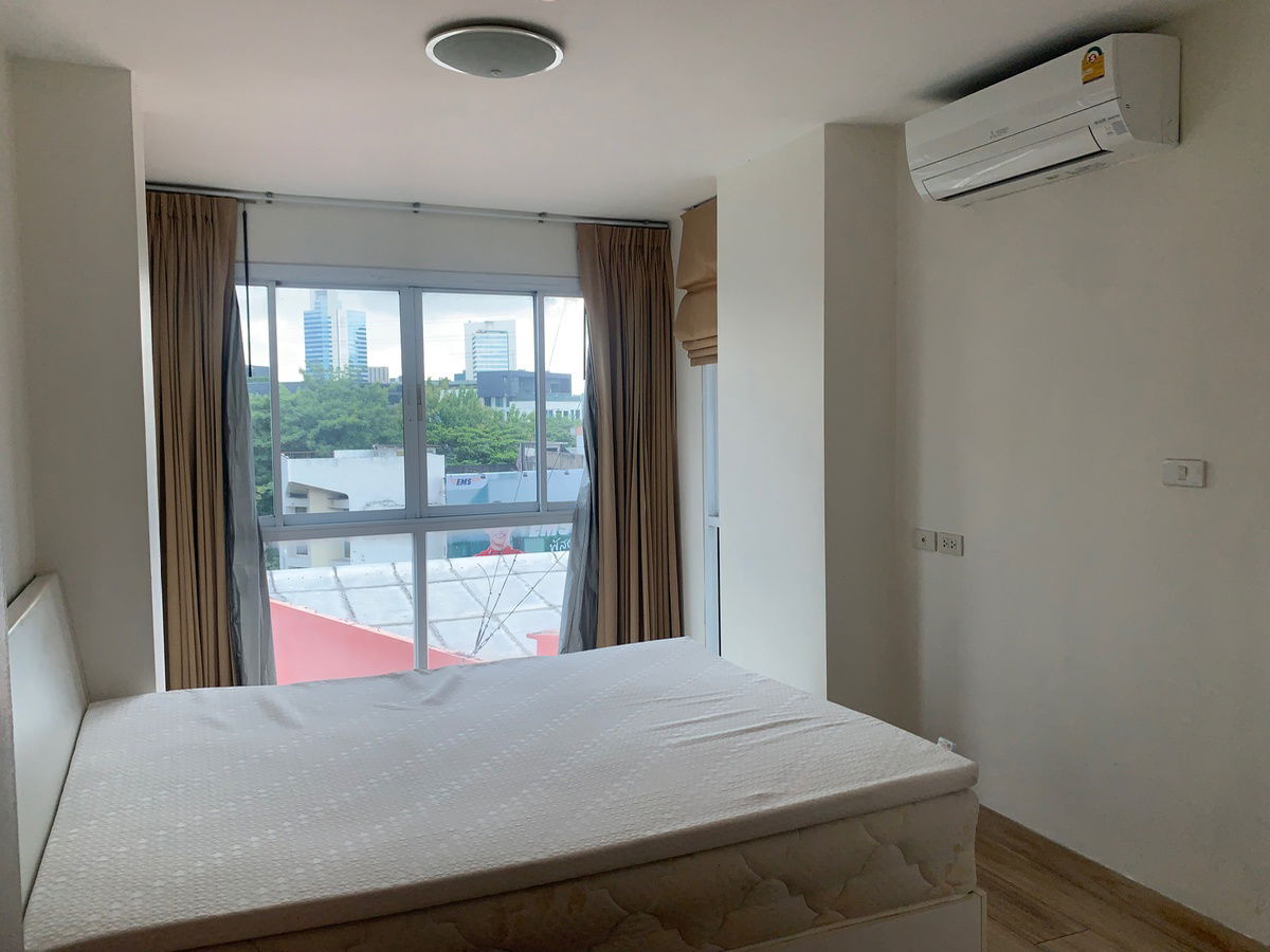 picture 📣 LatPhrao5 ~ 1 bedroom, 45 sqm condo for rent, MRT Lat Phrao/Phahon Yothin 700 meters, 10-minute walk~Near Central Ladprao, Mini Big C Extra - 5/8