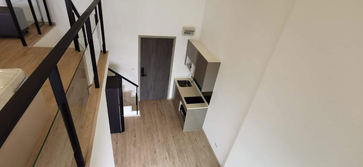 picture Fully furnished duplex  room for rent , near ARL and MRT Huamak station - 4/15