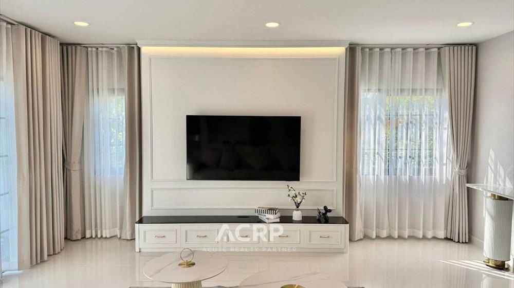 picture For rent: 2-story detached house in Centro Bangna Phase 2. Corner plot with garden access. Full - 9/12