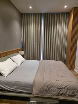 For rent: Muniq Langsuan, 10th floor