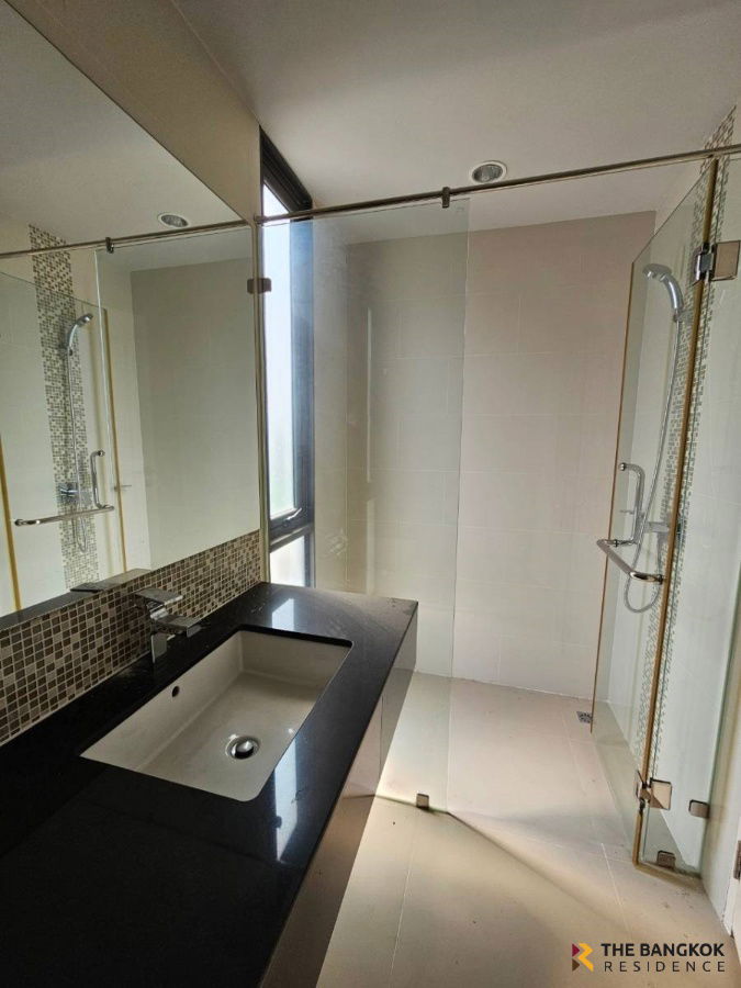 picture Jade Praise Sathorn-Rama 3  🏡 4.5-Storey Home Office, Premium  Location   - 14/16
