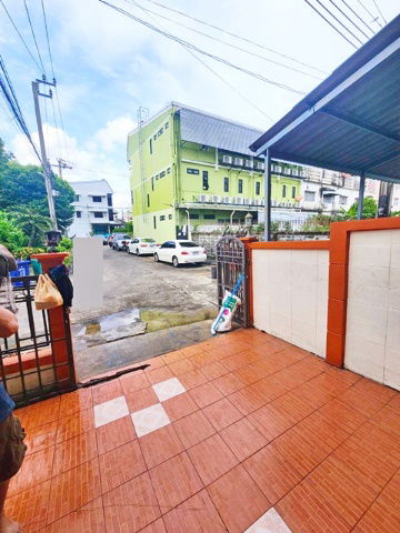 รูป 4นอน 7-Eleven สนามหญ้า 2แอร์ ซอยนวมินทร์ 133-141 ตรงข้ามโลตัส ไทวัสดุ ทาวน์เฮ้าส์ 3 ชั้น 24ตร.วา 274 ตร.ม. - รูปที่ 2/8