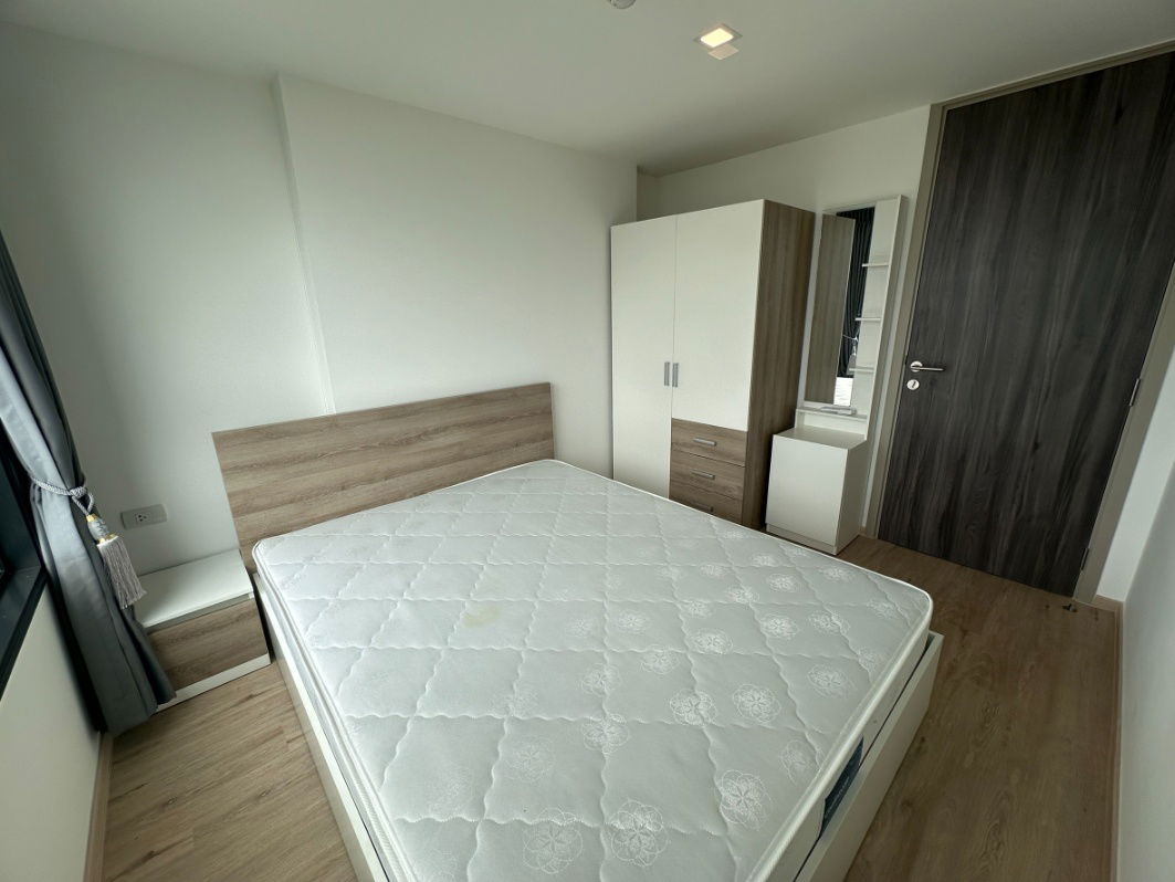 picture Fully furnished duplex  room for rent , near ARL and MRT Huamak station - 12/15
