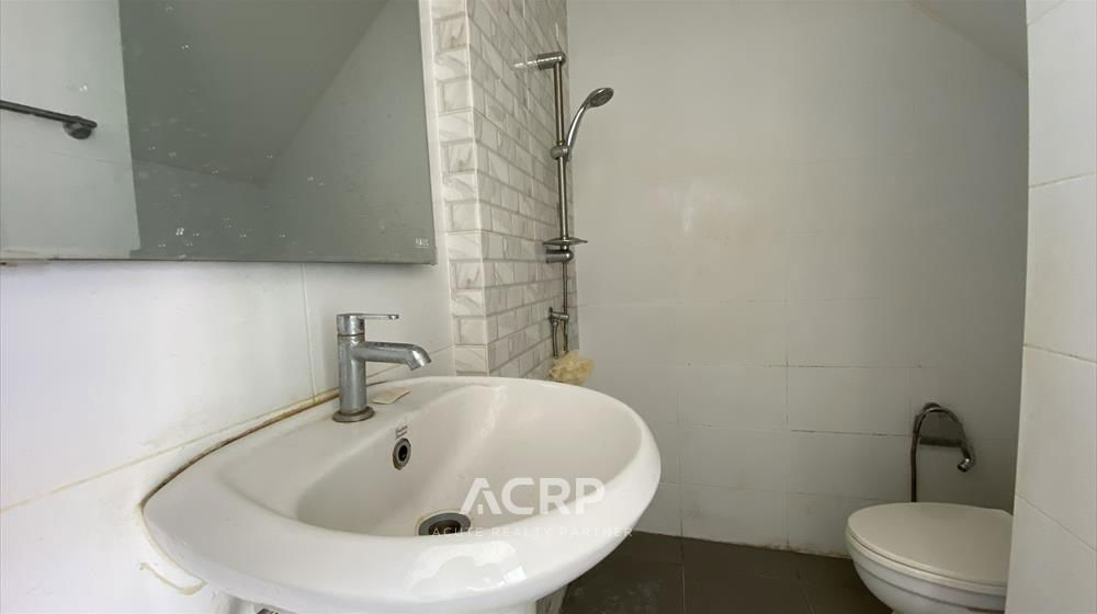 picture Modern Loft-Style 2-Storey Townhome for Sale – Chewa Home Pracha Uthit - 5/20