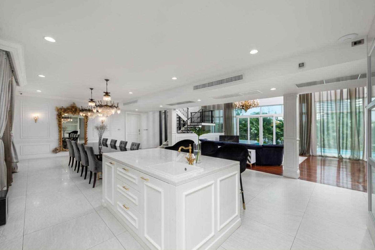 picture Luxury house for sale Nichada Thani (Green Park Project) Home with quality community !!! - 3/5