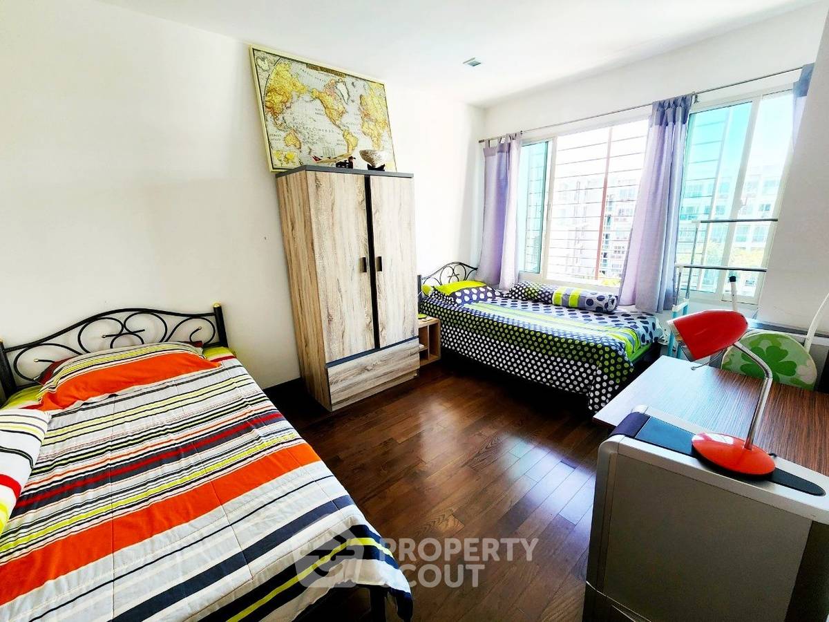 picture 2-BR Condo at The Seacraze Condominium Hua Hin close to Khao Takiab beach (ID 1232761) - 8/10