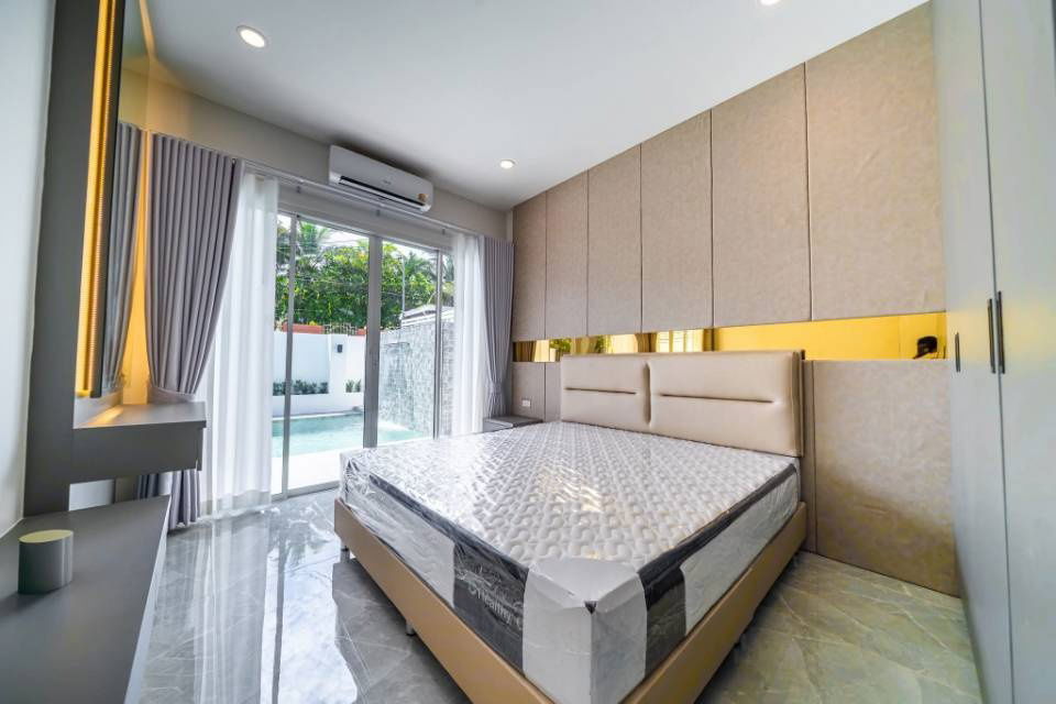 picture Selling pool villa Ekmongkol 1 Pattaya 12.95 Million - 6/15