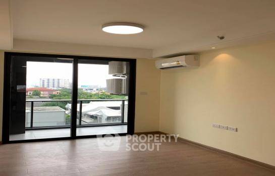 picture 1-BR Condo at Regal Sathon-Naradhiwas near BTS Chong Nonsi (ID 878184) - 1/4