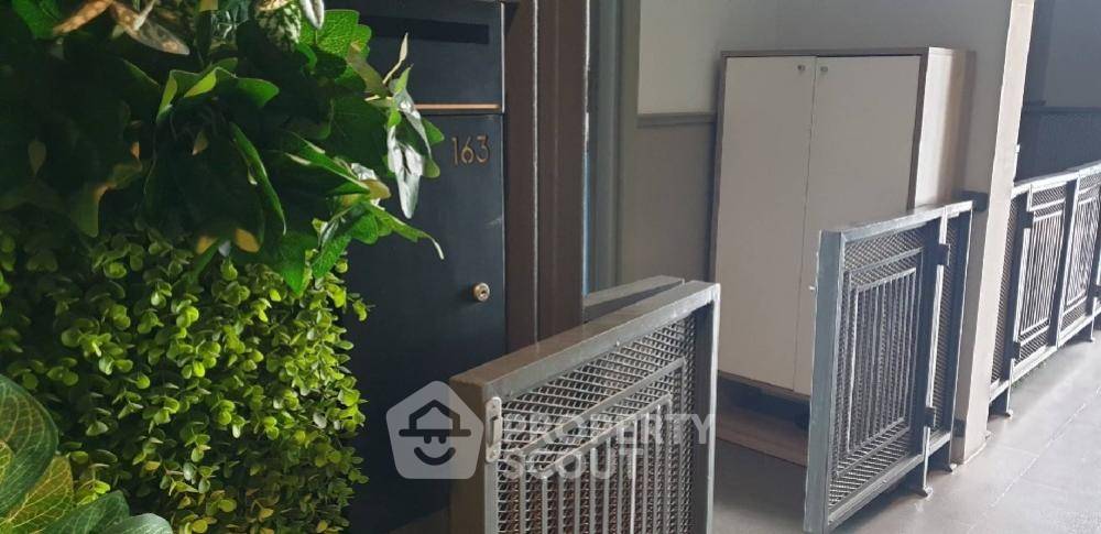 picture 1-BR Condo at A Space ID Asoke Ratchada near MRT Phra Ram 9 (ID 1128559) - 5/14