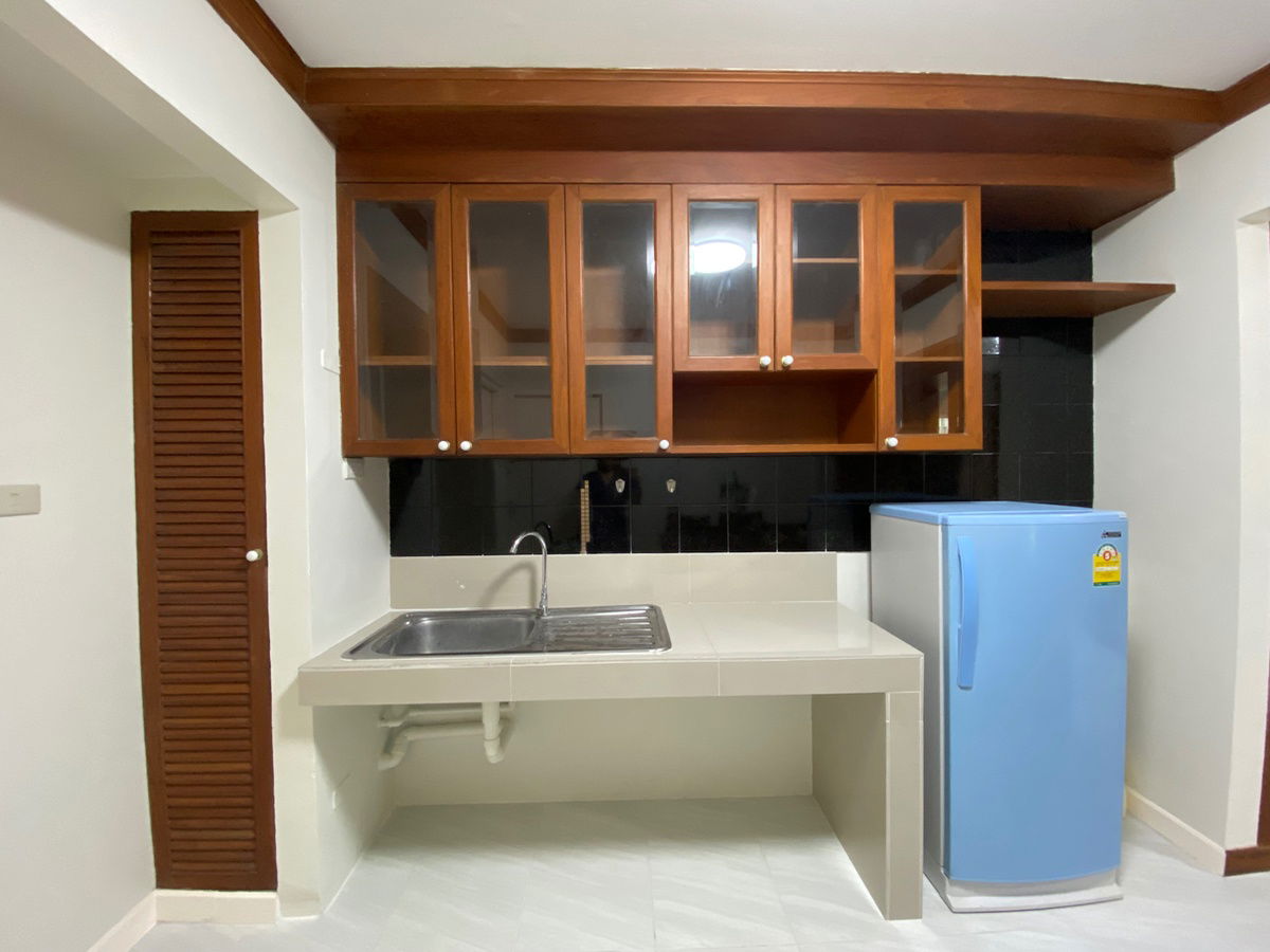 รูป **บ้านสวนธนคอนโดให้เช่า** ซอย3 ชั้น4 มีลิฟท์ เดินใกล้ ซอยตันไม่ลึก ไม่มีตึกบัง อยู่ใกล้ มจธ. บางมด พุทธบูชา47 มีที่จอดรถ - รูปที่ 13/54