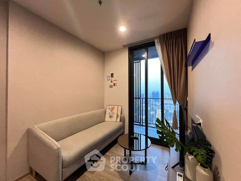 1-BR Condo at Oka Haus Sukhumvit 36 near BTS Thong Lor (ID 2040281)