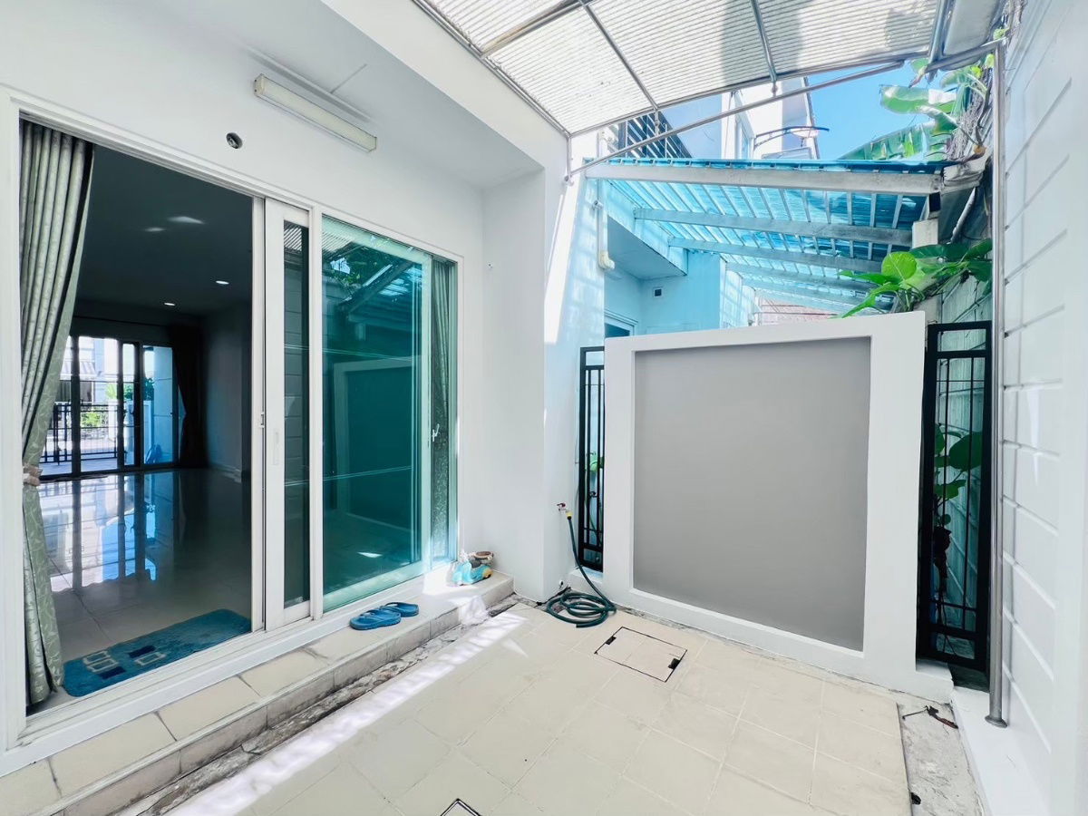 picture Townhouse for rent, 3 floors, Baan Klang Muang, Lat Phrao, Sena 1, Lat Phrao 12 - 11/13