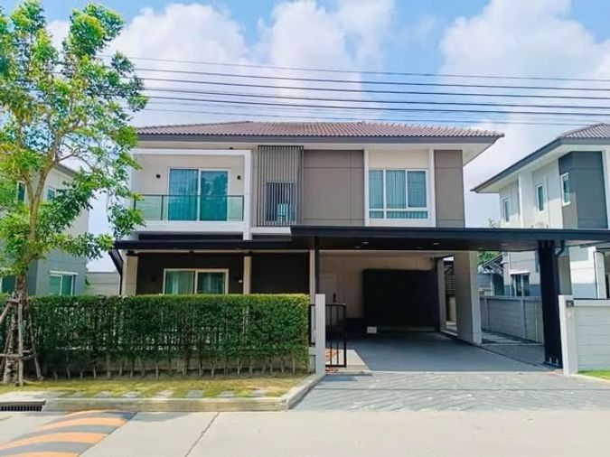 ให้เช่า 𝐂𝐞𝐧𝐭𝐫𝐨 พระราม 𝟗 - กรุงเทพกรีฑา  บ้านเดี่ยว 2 ชั้น 60.4 ตรว. 210 ตรม  4 ห้องนอน 3 ห้องน้ำ ต่อเติม บิ้วท์อิน เฟอร์นิเจอร์ พร้อมอยู่