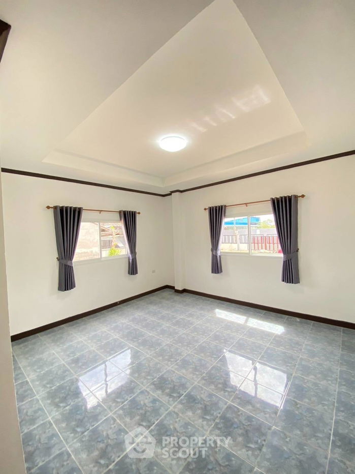 picture 3-BR House close to Pattaya (ID 2311321) - 5/6