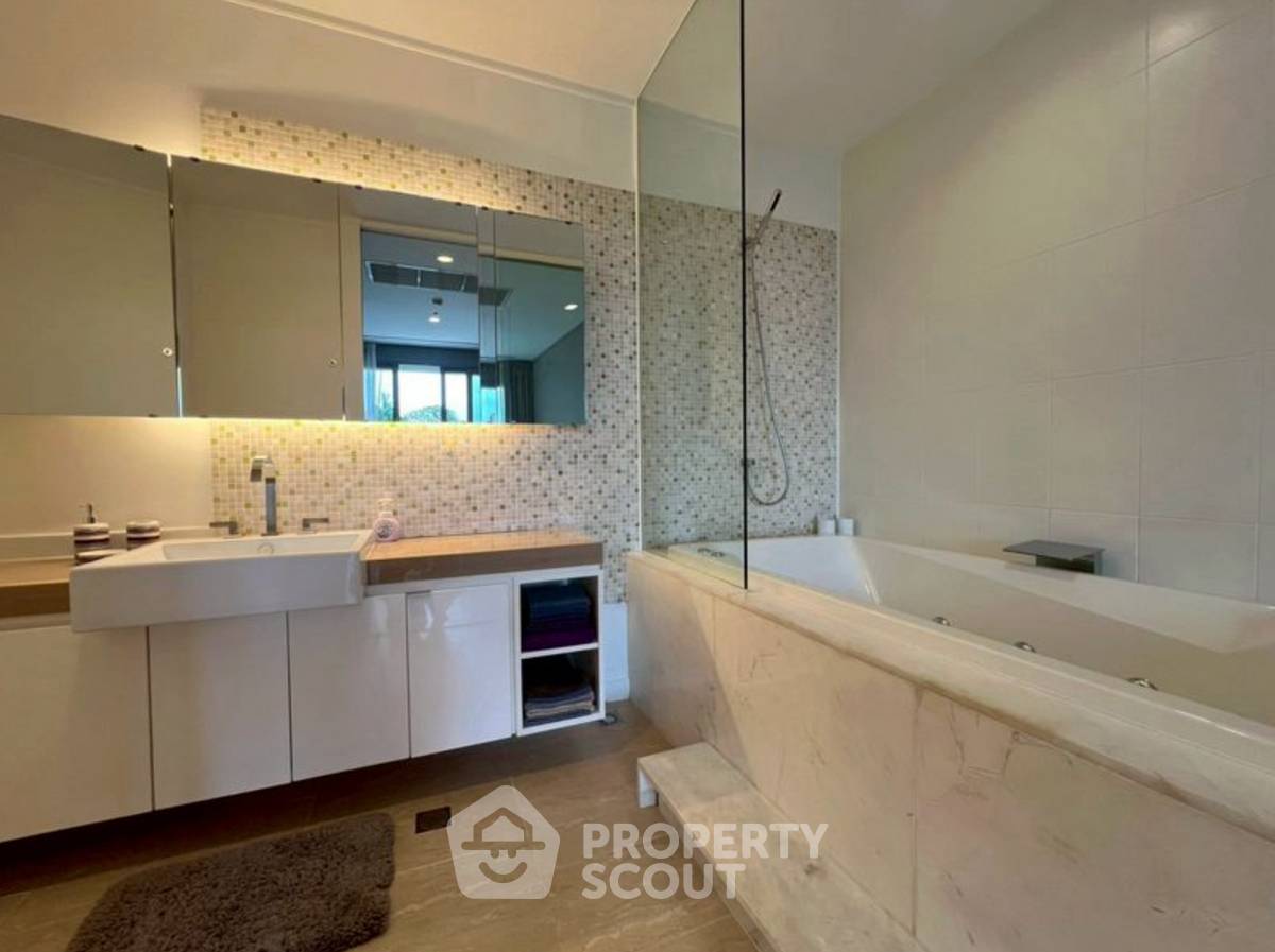 picture 2-BR Condo at Northpoint Condominium close to Wong Amat (ID 2307841) - 9/11